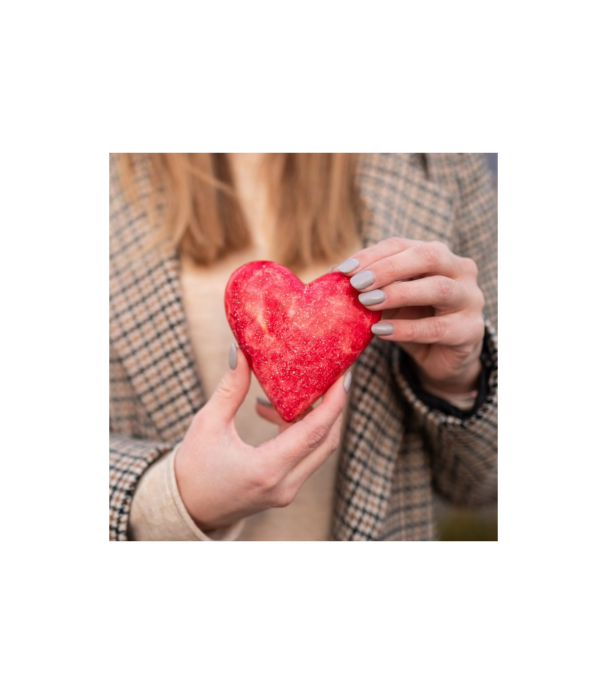 Červené čokoládové srdce v krabičce