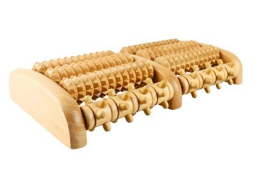 Levně Dřevěná masážní podložka na masáž chodidel