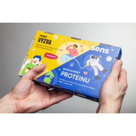 Pražení červíci v dárkové krabičce