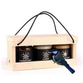 Krmítko s třemi vybranými delikatesami