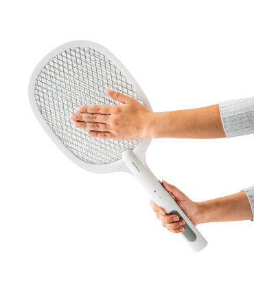 Elektrická plácačka na hmyz 2v1