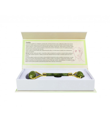 Jadeitový masážní váleček – zpevnění a omlazení pleti | Familium.cz