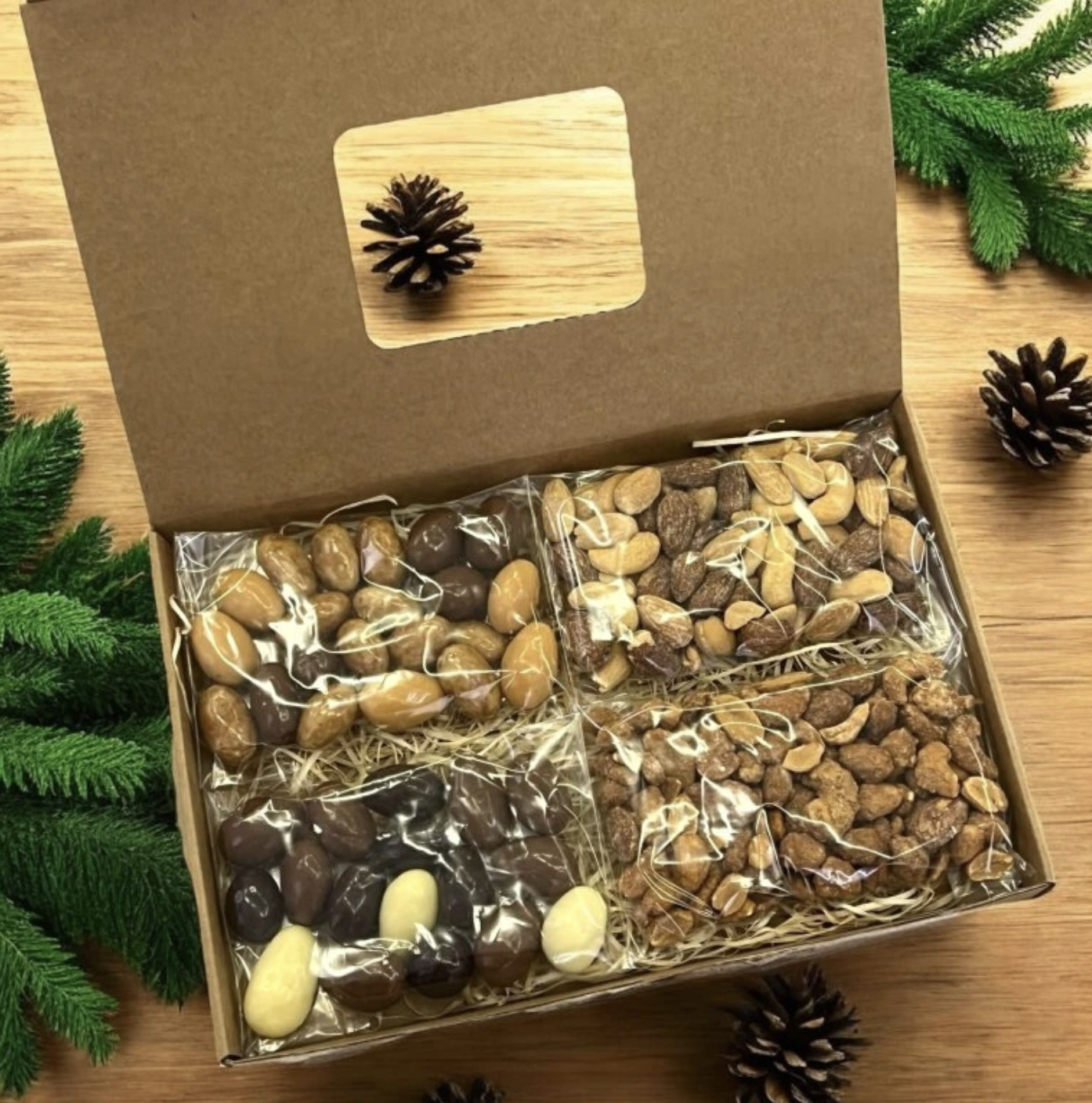 Narozeninový mix ořechů v dárkovém balení